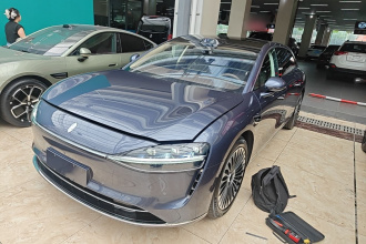 鸿蒙智行 享界S9T 2025款 增程 Ultra长续航版 (192线激光雷达）