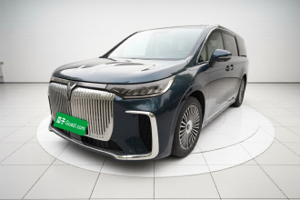 岚图汽车 岚图梦想家 2025款 PHEV 四驱尊贵鲲鹏版