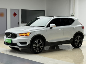 沃尔沃XC40 2022款 T4 四驱智远豪华版
