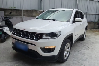 Jeep 指南者 2017款 200T 自动家享版