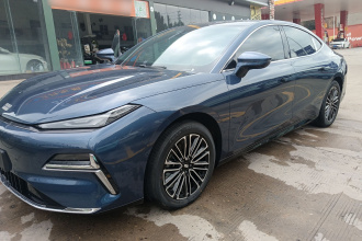 吉利银河 银河星耀8 2025款 130km EM-i 尊享版