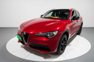 阿尔法·罗密欧 Stelvio斯坦维 2017款 2.0T 200HP 豪华版