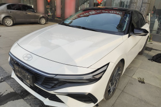 现代 伊兰特 2023款  1.5L CVT TOP旗舰版