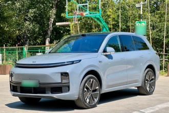 理想汽车 理想L8 2025款 Max 智能焕新版