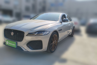 捷豹XFL 2023款 XFL 2.0T P250 两驱尊享豪华版