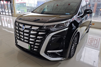 腾势D9 2024款 DM-i 980 四驱旗舰型