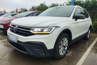 大众 途观L 2024款 出众款 300TSI 自动两驱龙腾版