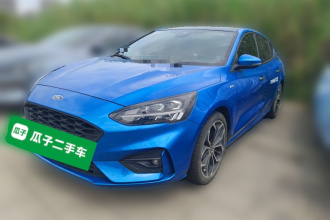 福特 福克斯 2021款 三厢 EcoBoost 180 自动ST Line