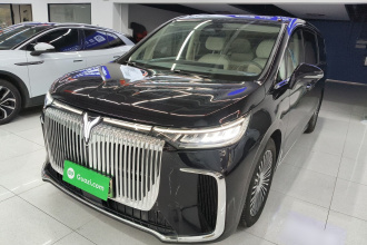 岚图汽车 岚图梦想家 2025款 PHEV 四驱旗舰鲲鹏版