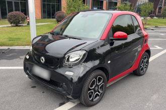 smart fortwo 2019款 0.9T 66千瓦硬顶风擎版 国VI