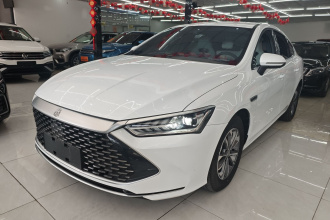 比亚迪 秦PLUS 2024款 荣耀版 DM-i 55KM领先型