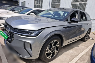 林肯 航海家 2025款 2.0T 四驱尊睿混动版