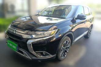 三菱 欧蓝德 2020款 2.0L 两驱畅享版 5座
