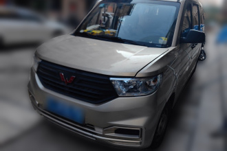 五菱汽车 五菱宏光V 2022款 1.5L劲取版电动助力LAR