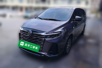 别克GL8 2023款 陆上公务舱 652T 豪华型