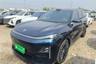 深蓝汽车 深蓝S09 2025款 四驱Ultra+ 高定版