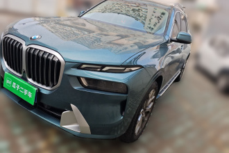 宝马X7 2023款 xDrive40i 领先型豪华套装