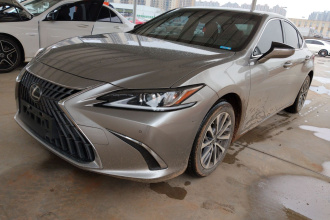 雷克萨斯ES 2021款 200 卓越版