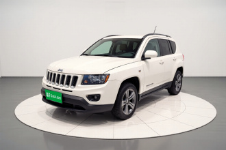 Jeep 指南者(进口) 2014款 2.4L 四驱运动版