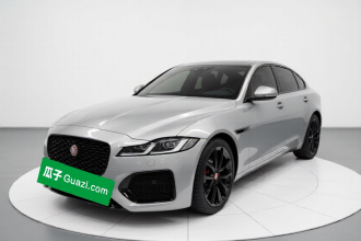 捷豹XFL 2025款 2.0T P250 两驱尊享豪华版