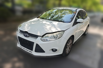 福特 福克斯 2015款 三厢 1.6L 自动舒适型