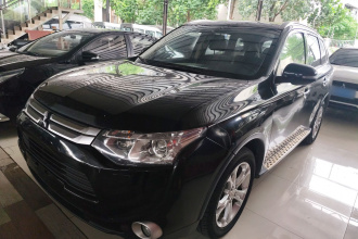 三菱 欧蓝德(进口) 2014款 2.4L 四驱豪华超值版 5座