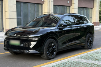 极氪7X 2025款 75kWh 后驱智驾版