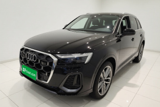 奥迪Q7 2024款 45 TFSI quattro S line运动型