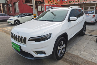 Jeep 自由光 2020款 2.0T 四驱豪华版