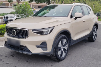 沃尔沃XC40 2024款 B3 智远豪华版