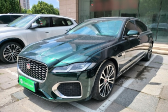 捷豹XFL 2022款 XFL 2.0T P250 两驱尊享豪华版
