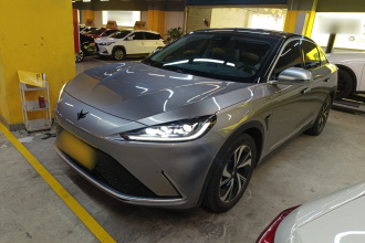 ARCFOX极狐 极狐 阿尔法S(ARCFOX αS) 2021款 708S+ 175kW