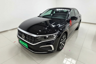 大众 帕萨特 2025款 出众款 380TSI 龙腾版