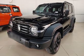 坦克300 2025款 2.0T 汽油征服者