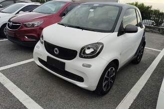 smart fortwo 2015款 1.0L 52千瓦硬顶激情版