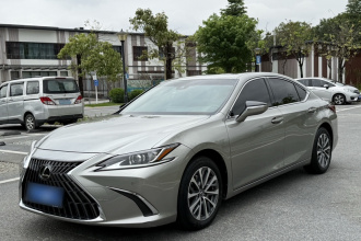 雷克萨斯ES 2023款 200 卓越版