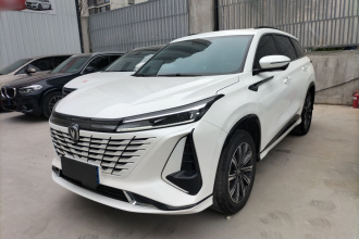 长安CS75 PLUS 2023款 第三代 1.5T 自动尊贵型