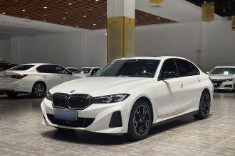 宝马i3 2023款 eDrive 40 L 曜夜套装