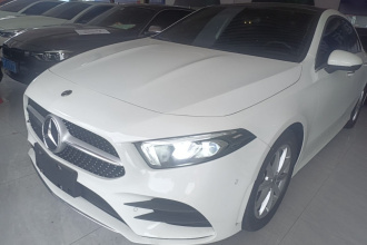 奔驰A级 2021款 A 200 L 运动轿车时尚型