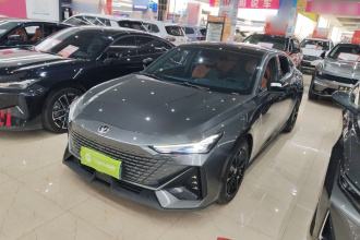 长安UNI-V 2022款 1.5T 尊贵型