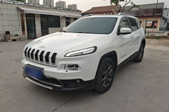 Jeep 自由光 2020款 2.0L 两驱经典运动版
