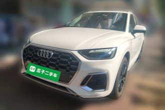 奥迪Q5L 2021款 40 TFSI 时尚动感型