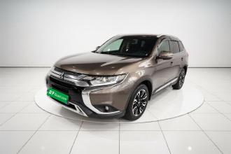 三菱 欧蓝德 2019款 2.0L 两驱畅享版 7座 国V