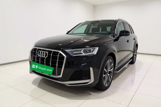 奥迪Q7 2022款 55 TFSI quattro S line运动型
