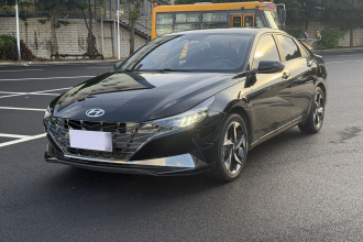 现代 伊兰特 2021款 240TGDi DCT LUX尊贵版