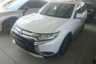 三菱 欧蓝德 2018款 2.4L 四驱精英版 5座