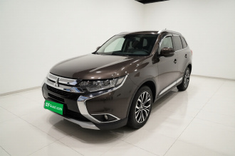 三菱 欧蓝德 2018款 2.0L 两驱荣耀版 5座