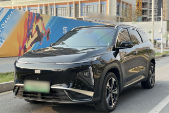 吉利银河 银河L7 2025款 EM-i 115km 探索版