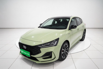 福特 福克斯 2022款 两厢 EcoBoost 180 自动ST Line