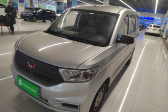 五菱汽车 五菱宏光V 2022款 1.5L劲取版液压助力LAR